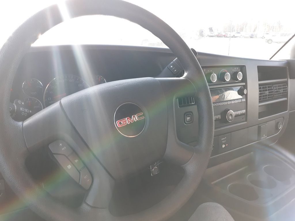 2022 GMC Savana 2500 Work Van 14