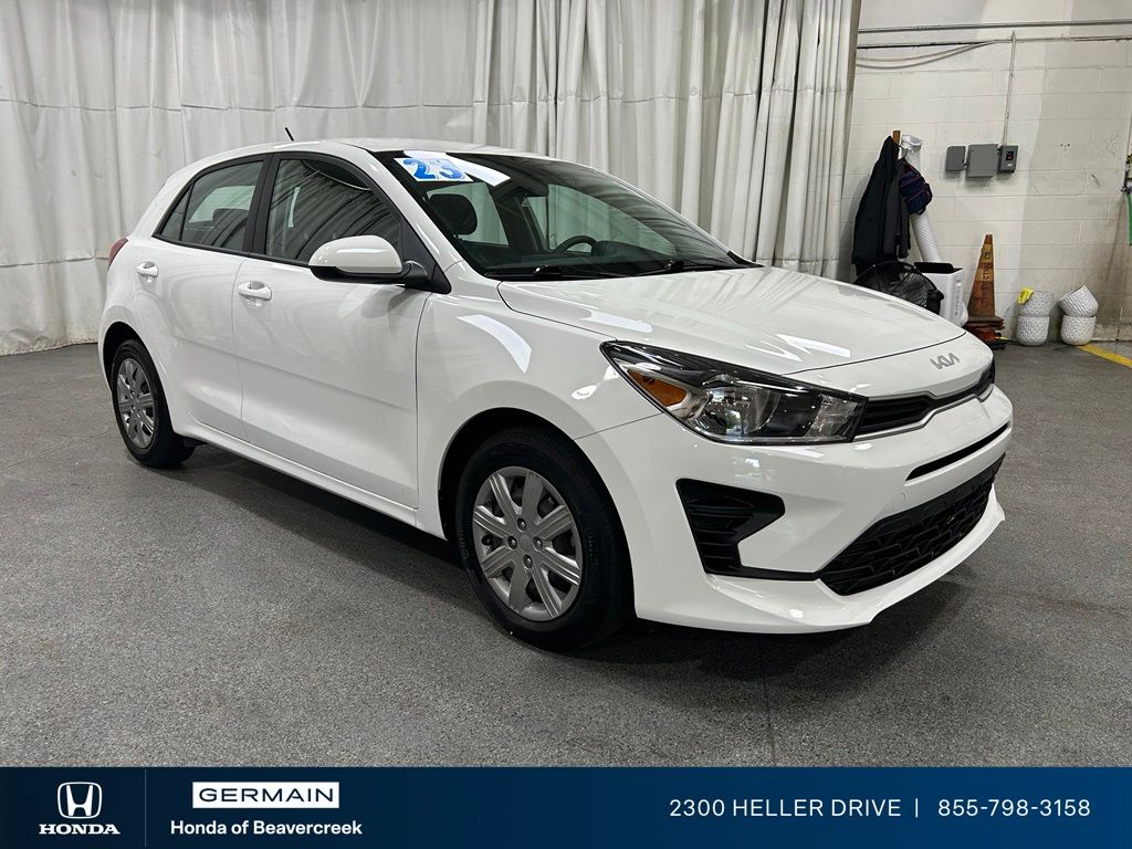 Used 2023 White Kia S image 2