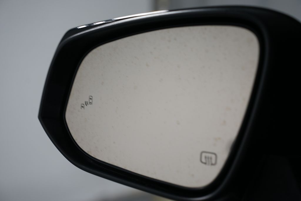 Thumbnail: 2024 Toyota Highlander - 25