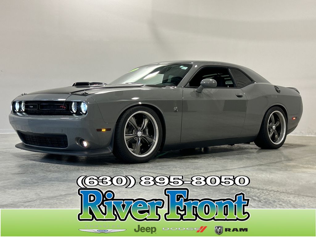 Destroyer Gray Clearcoat 2019 Dodge Challenger Coupe Rear-Wheel Drive 8-Speed Automatic