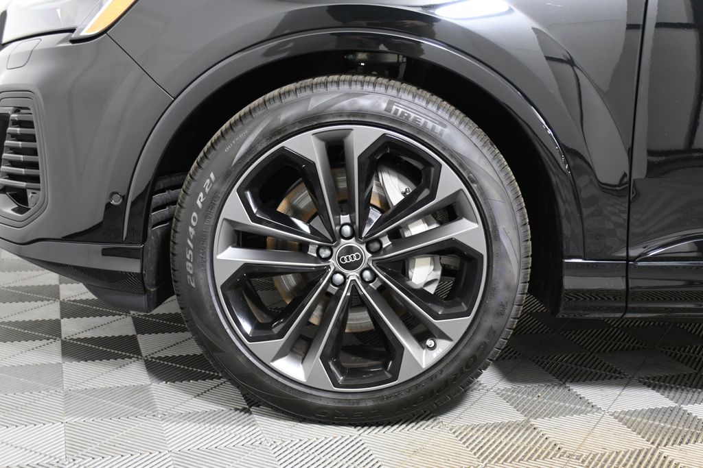 Thumbnail: 2026 Audi Q7 - 10