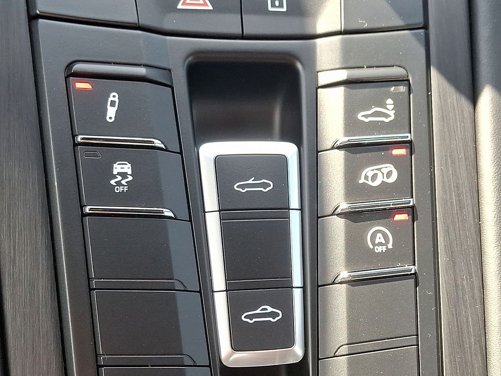 Thumbnail: 2024 Porsche 718 Boxster - 24