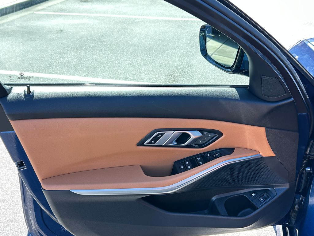 Thumbnail: 2023 BMW 3 Series - 11