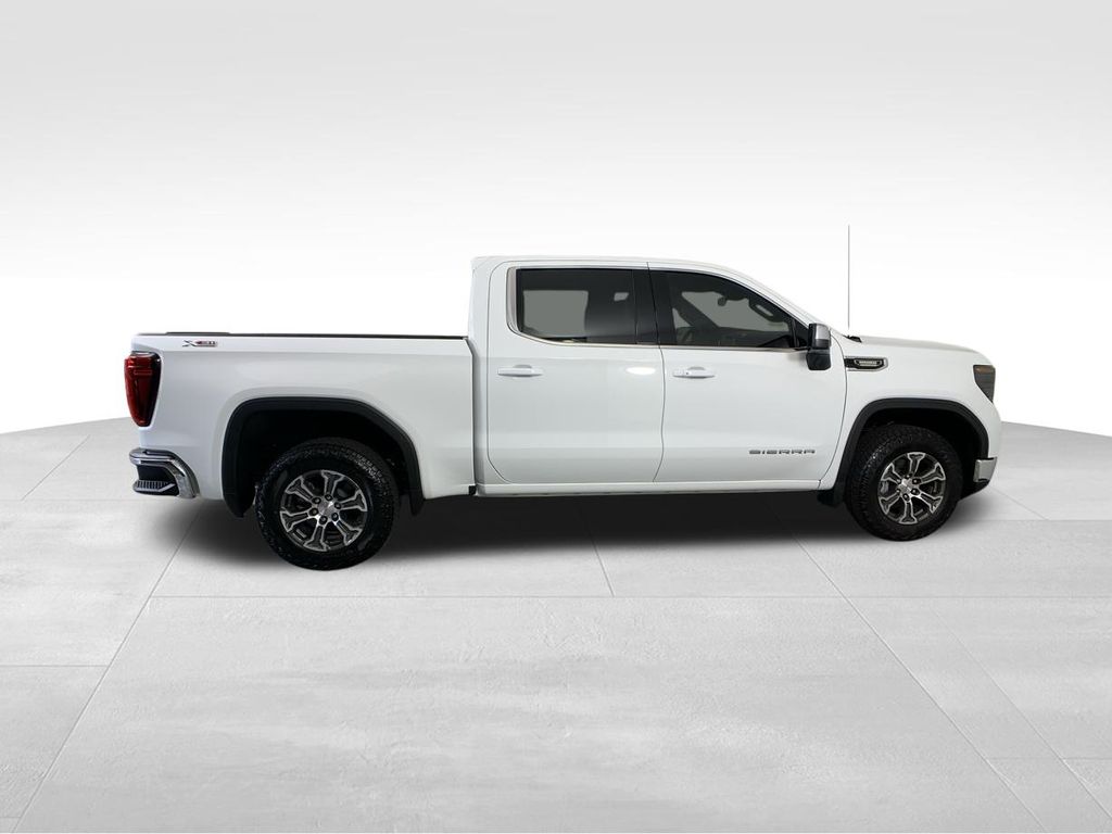 2024 GMC Sierra 1500 SLE 7