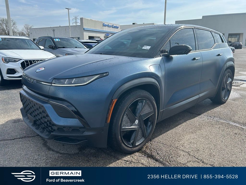 View vehicle photo 4