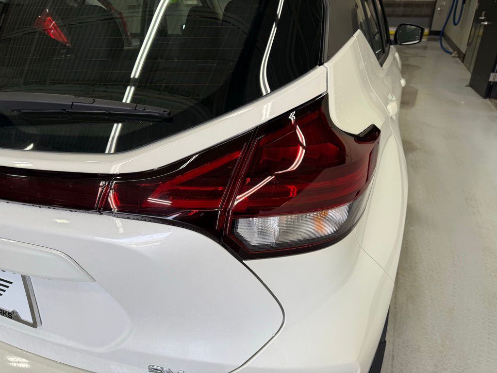 2022 Nissan Kicks SV 5