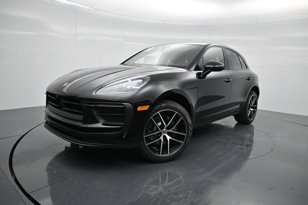 Black 2026 Porsche Macan SUV / Crossover 7-Speed Automatic