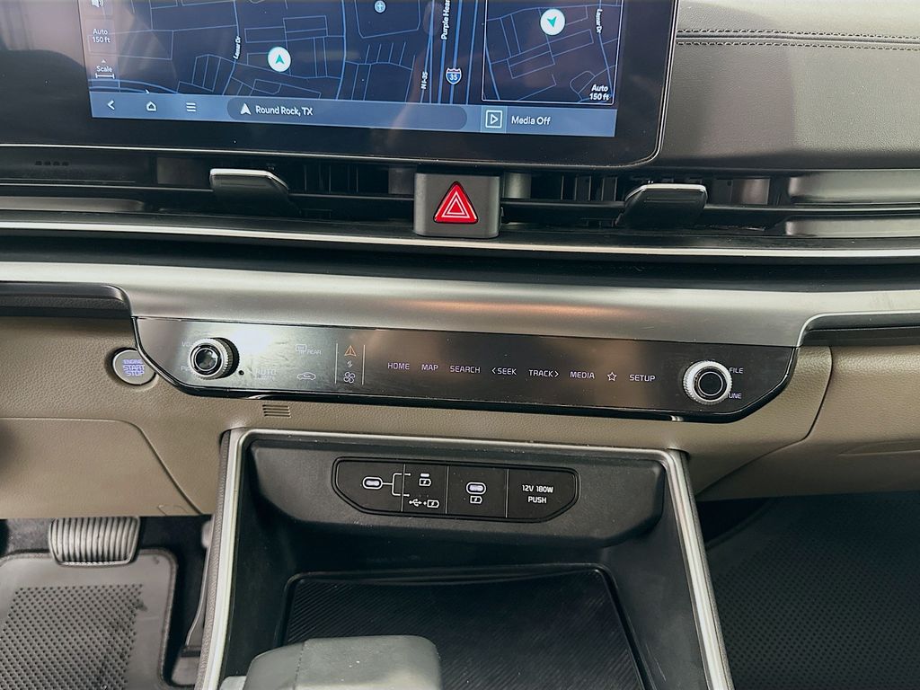 Thumbnail: 2025 Kia Carnival - 16