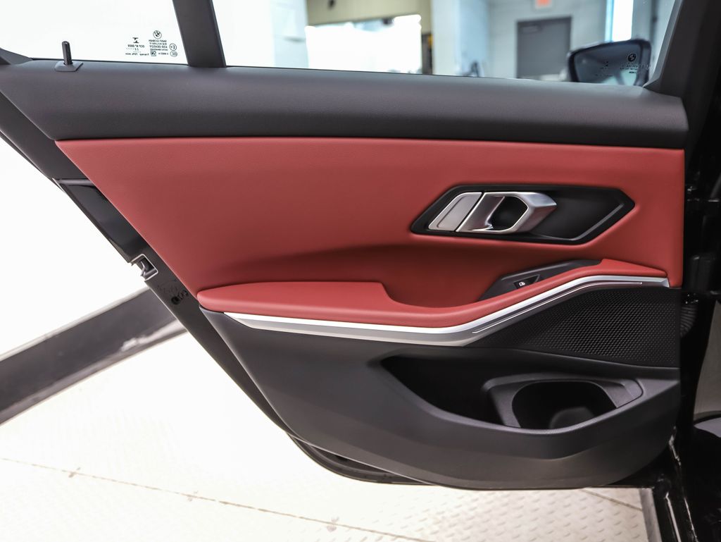 Thumbnail: 2023 BMW 3 Series - 20