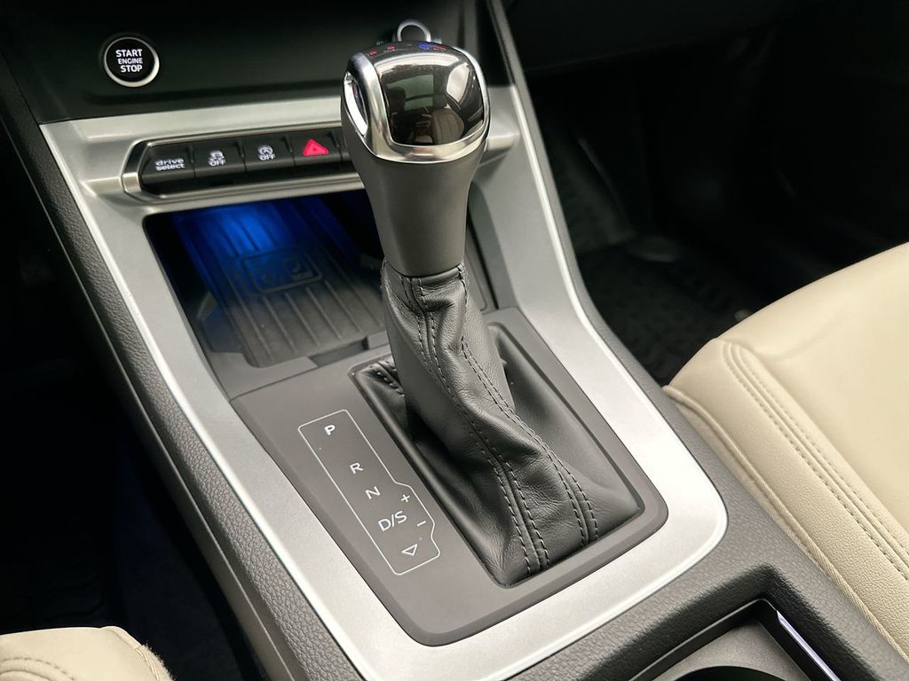 Thumbnail: 2021 Audi Q3 - 24