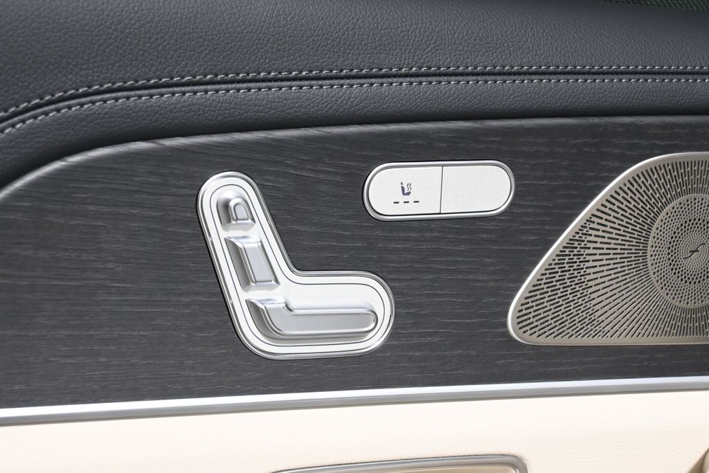 Thumbnail: 2026 Mercedes-Benz GLE - 27