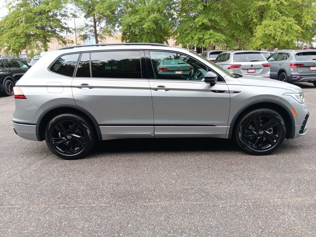 2024 Volkswagen Tiguan 2.0T SE R-Line Black 6