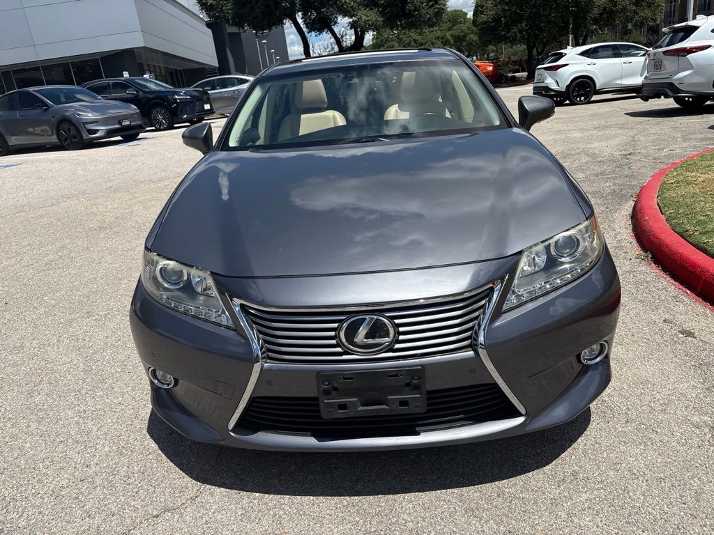 Thumbnail: 2015 Lexus ES - 8