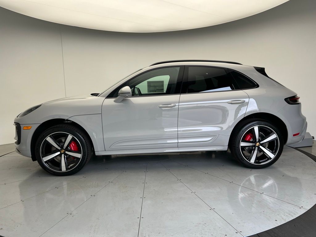Thumbnail: 2025 Porsche Macan - 2