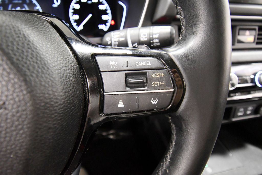 Used 2025 Honda Pilot SUV