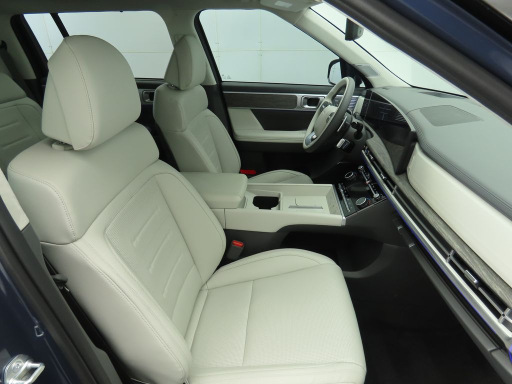 Thumbnail: 2025 Hyundai Santa Fe - 21