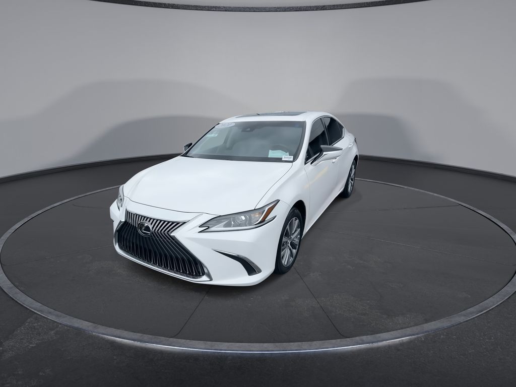 Thumbnail: 2021 Lexus ES - 4