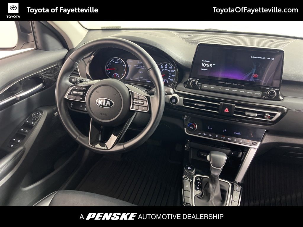 View vehicle photo 5
