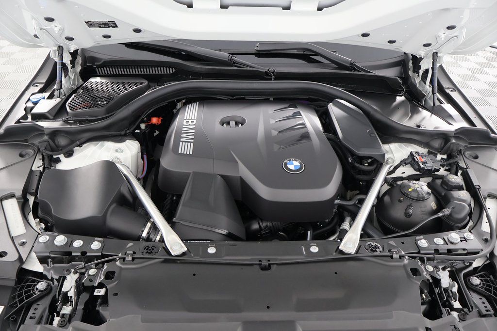 Thumbnail: 2027 BMW 5 Series - 9
