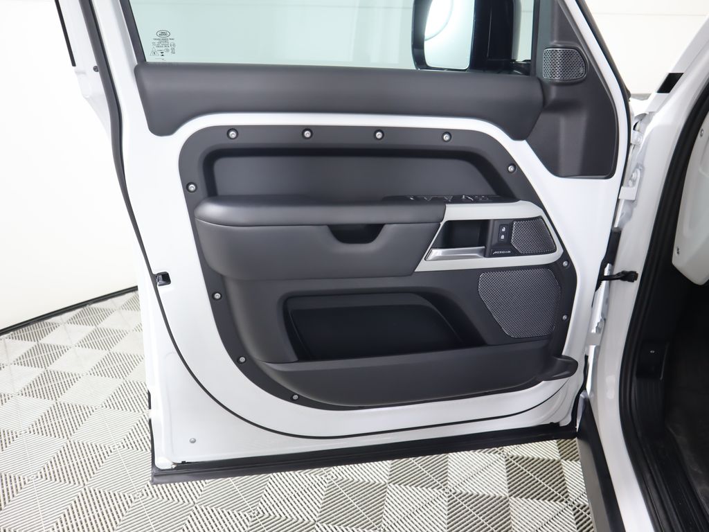 Thumbnail: 2024 Land Rover Defender - 25