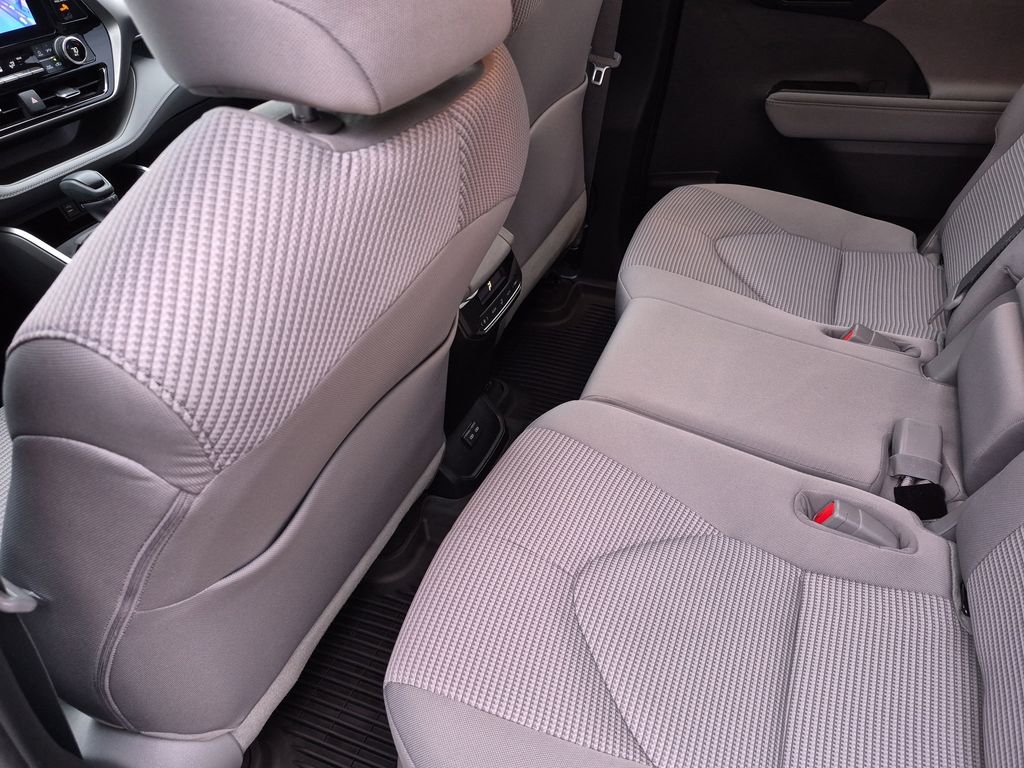 Used Car 2023 Toyota Highlander  L For Sale Under $35,000 In Austin, Texas