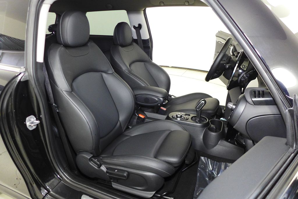 Thumbnail: 2023 MINI Cooper - 19