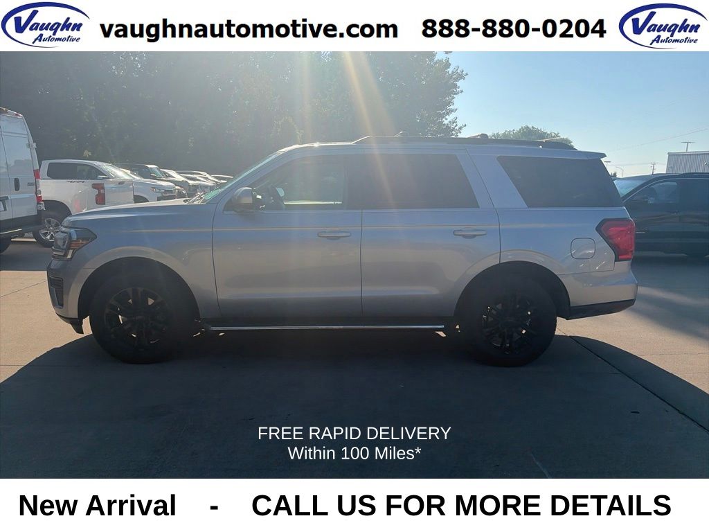  2022 Ford Expedition XLT 4WD   