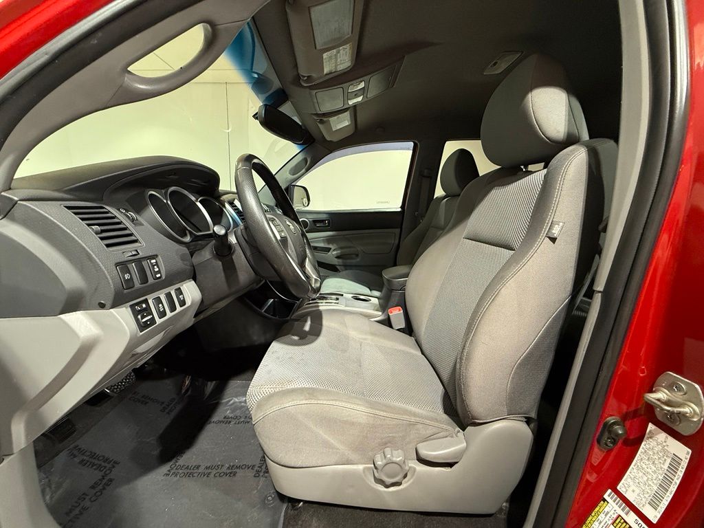 Thumbnail: 2012 Toyota Tacoma - 12