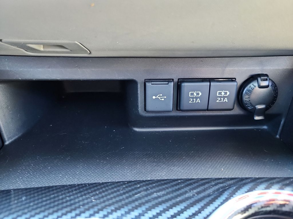 Thumbnail: 2021 Toyota Highlander - 26