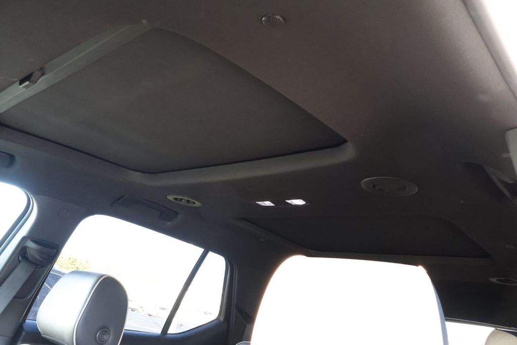 Thumbnail: 2023 Chevrolet Traverse - 12