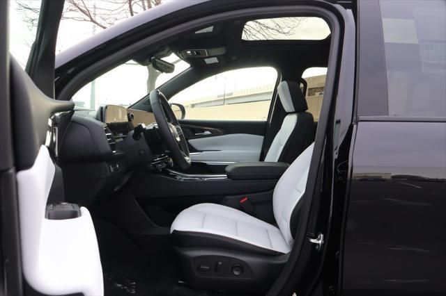 Thumbnail: 2026 Chevrolet Traverse - 14