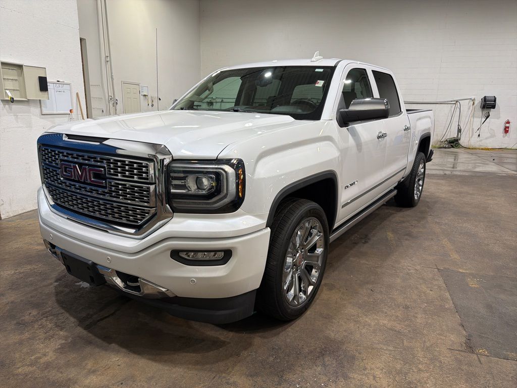 2018 GMC Sierra 4WD Crew Cab Short Box's photo