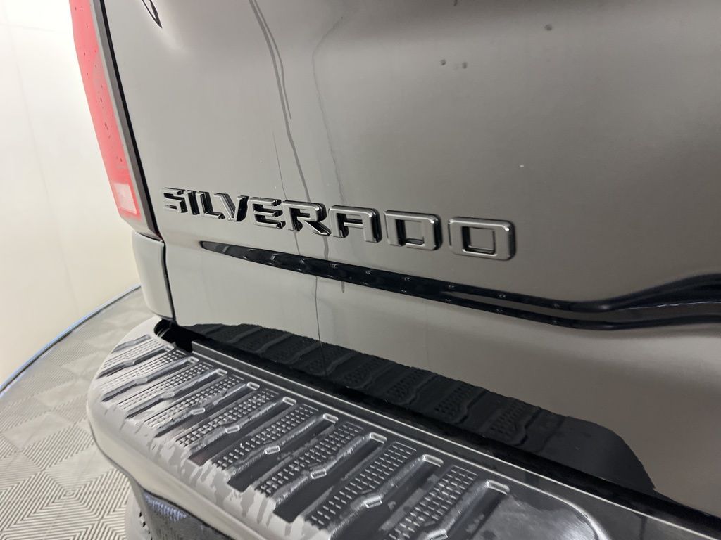 Thumbnail: 2025 Chevrolet Silverado 2500 - 22