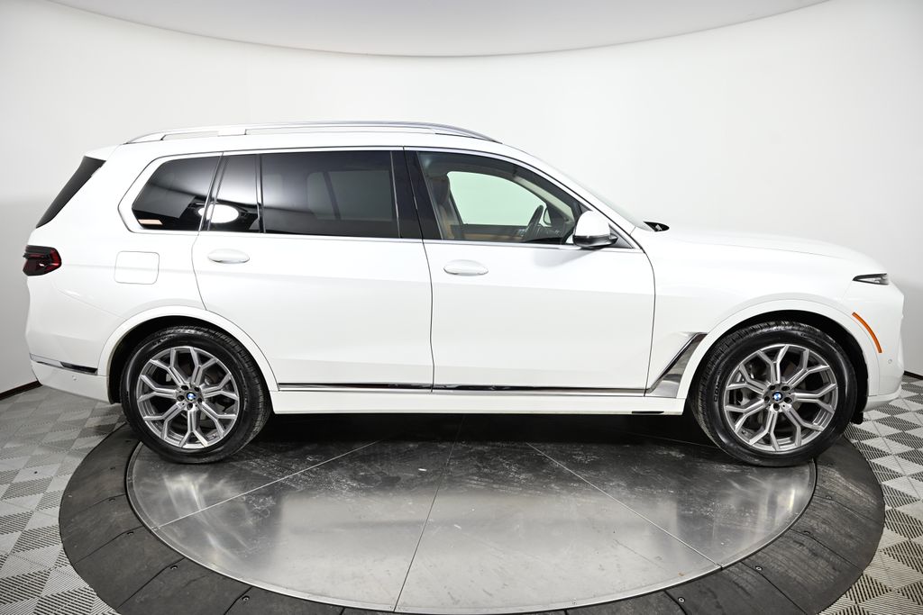 Thumbnail: 2024 BMW X7 - 6