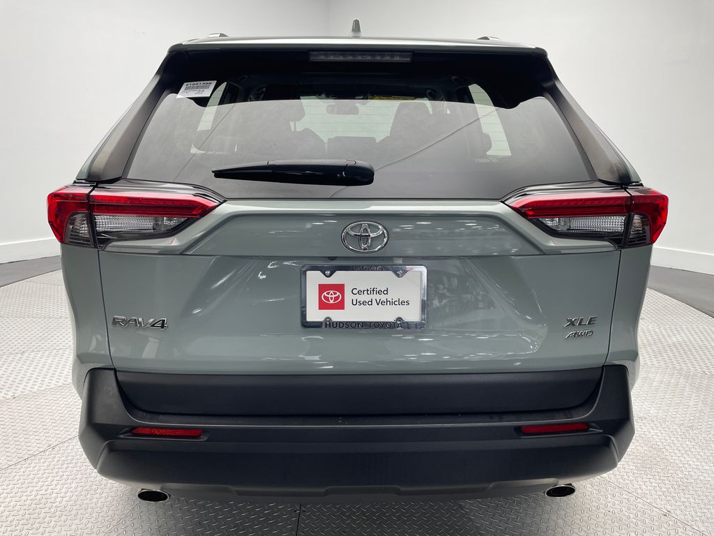 Thumbnail: 2021 Toyota RAV4 - 6