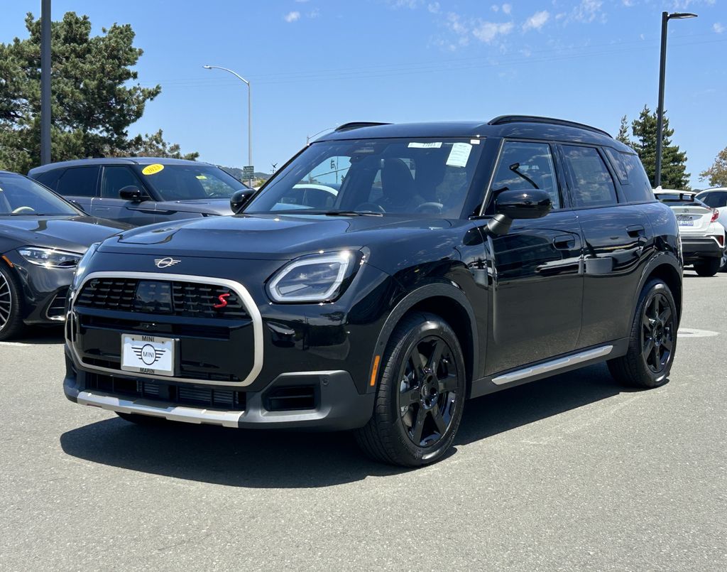 Thumbnail: 2027 MINI Cooper Countryman - 1
