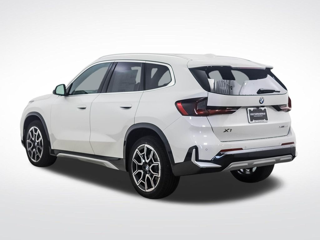 Thumbnail: 2026 BMW X1 - 3