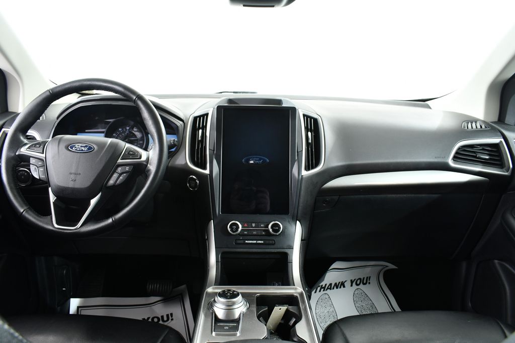 Used 2023 Gray Ford SEL image 7