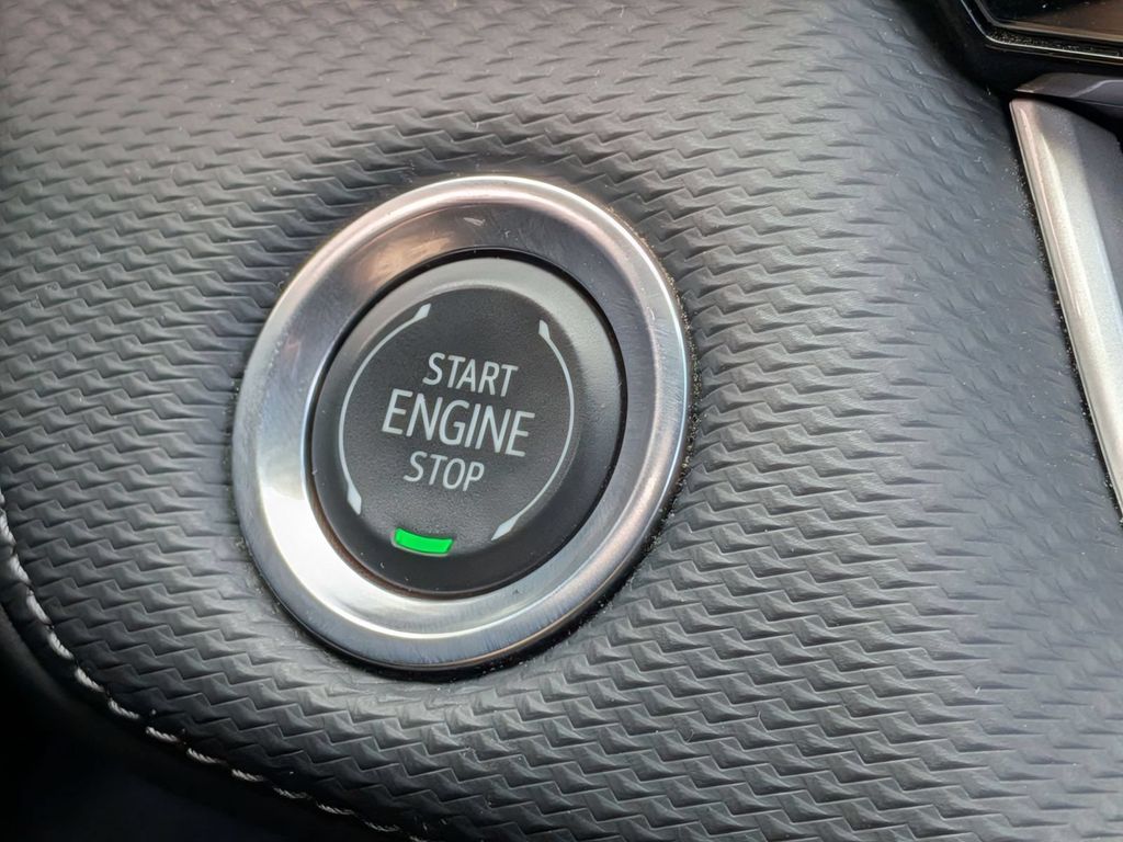 2025 Chevrolet Equinox LT - Photo 17