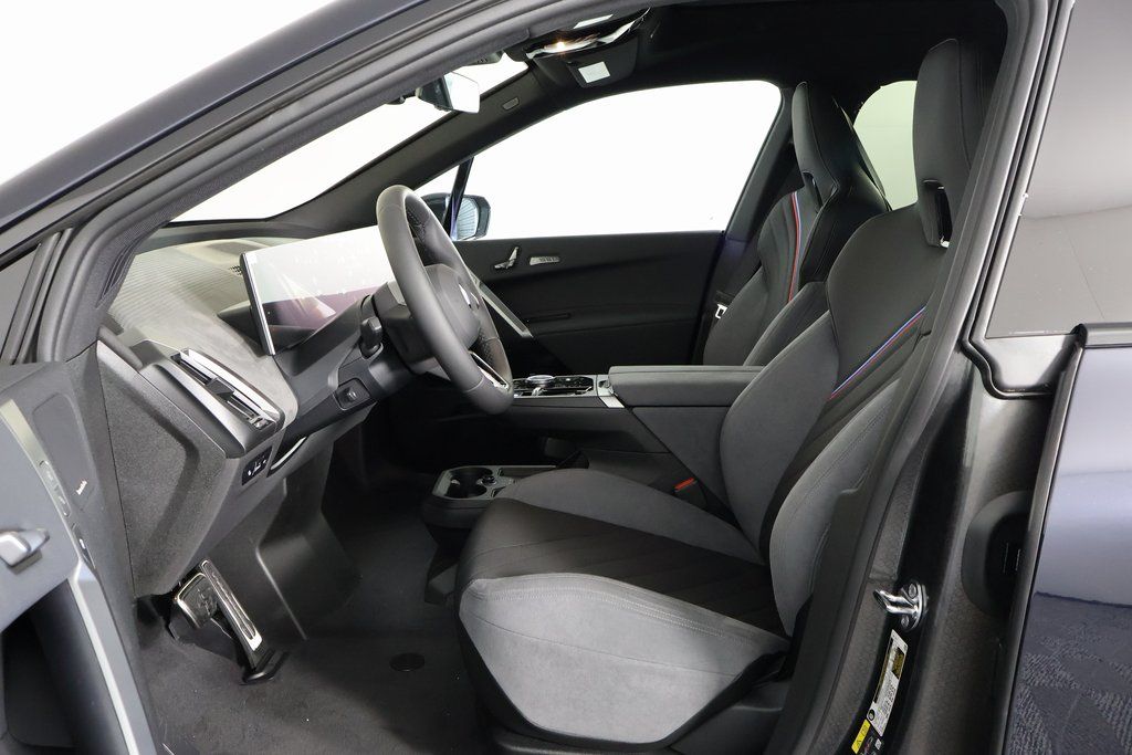 Thumbnail: 2026 BMW iX - 5