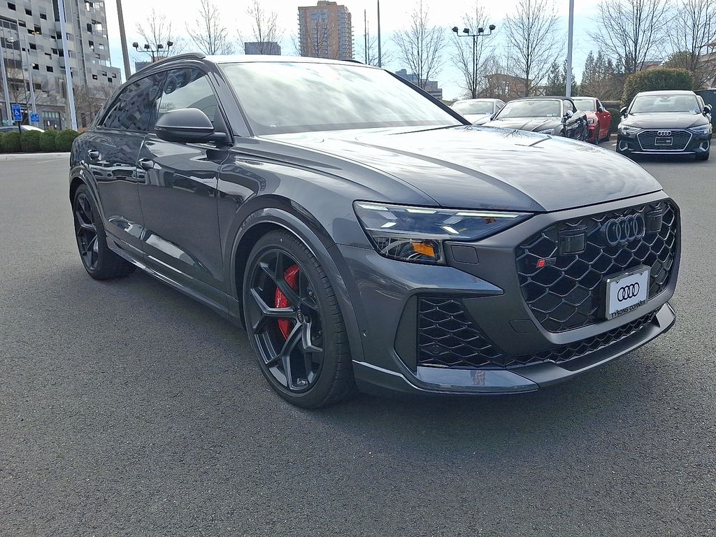 Thumbnail: 2026 Audi RS Q8 - 2