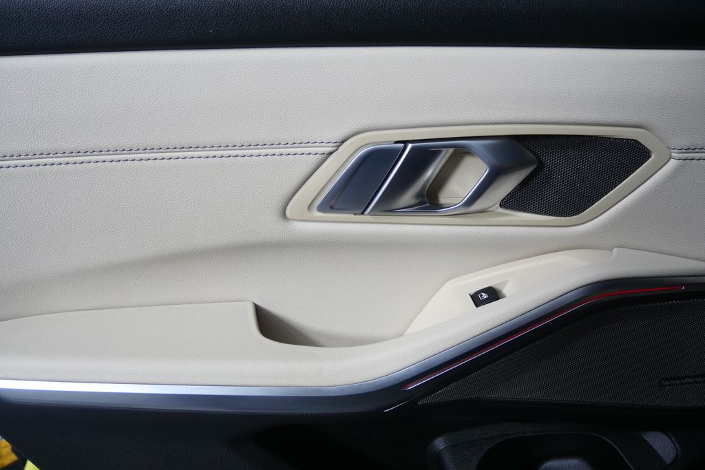 Thumbnail: 2022 BMW 3 Series - 14