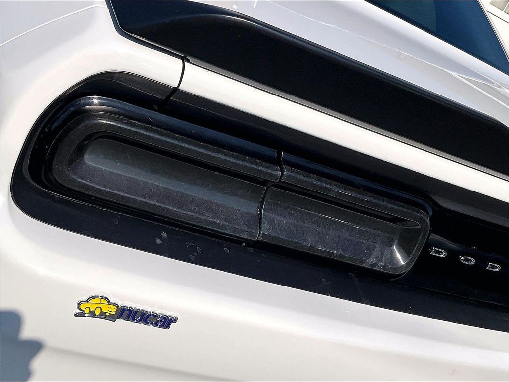 2019 Dodge Challenger — photo 33