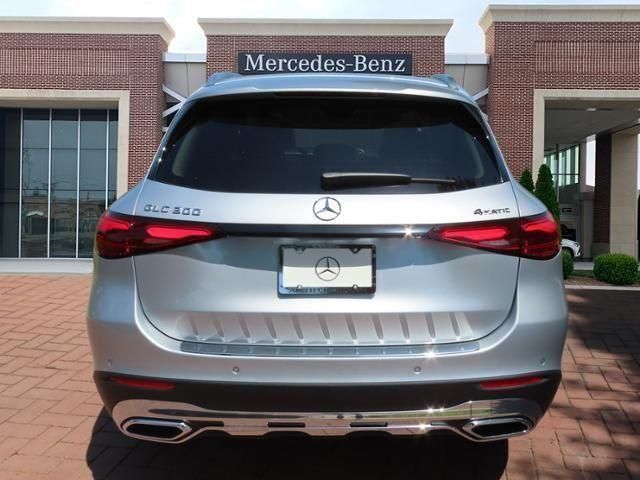 2024 Mercedes-Benz GLC 300 5
