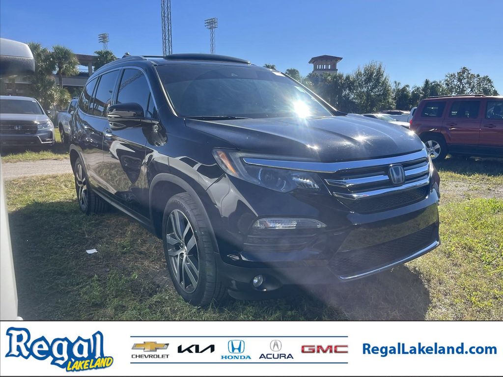 2017 Honda Pilot Touring 1