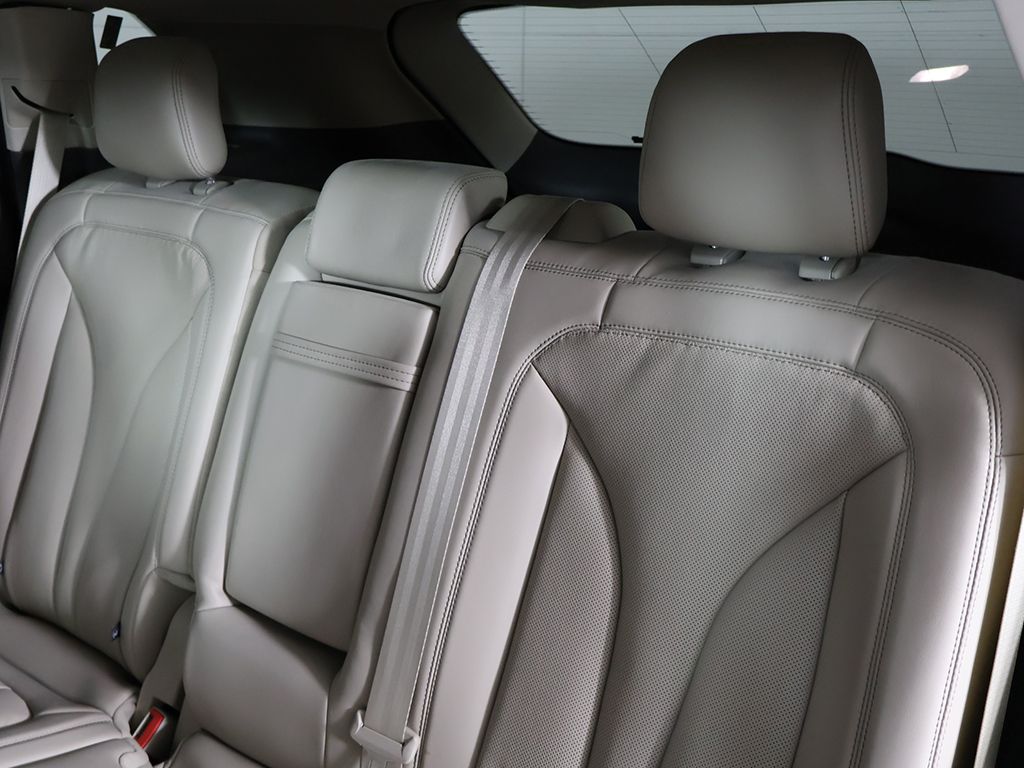Used 2023 Beige Lincoln Reserve image 34