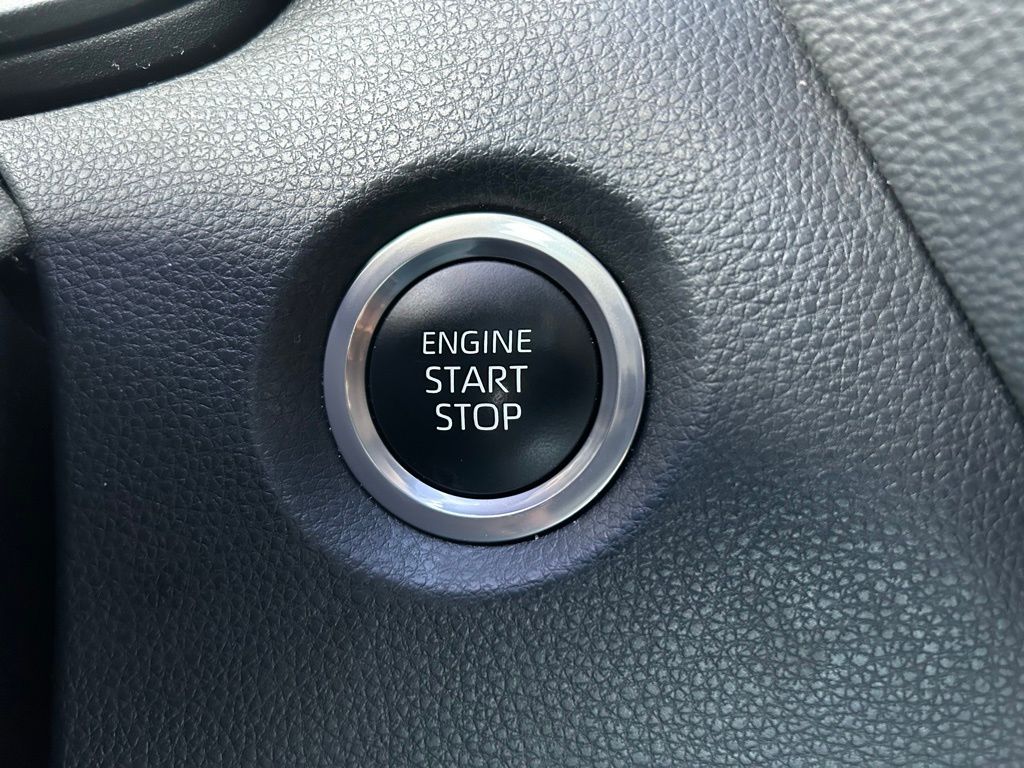 2023 Toyota Corolla SE 27