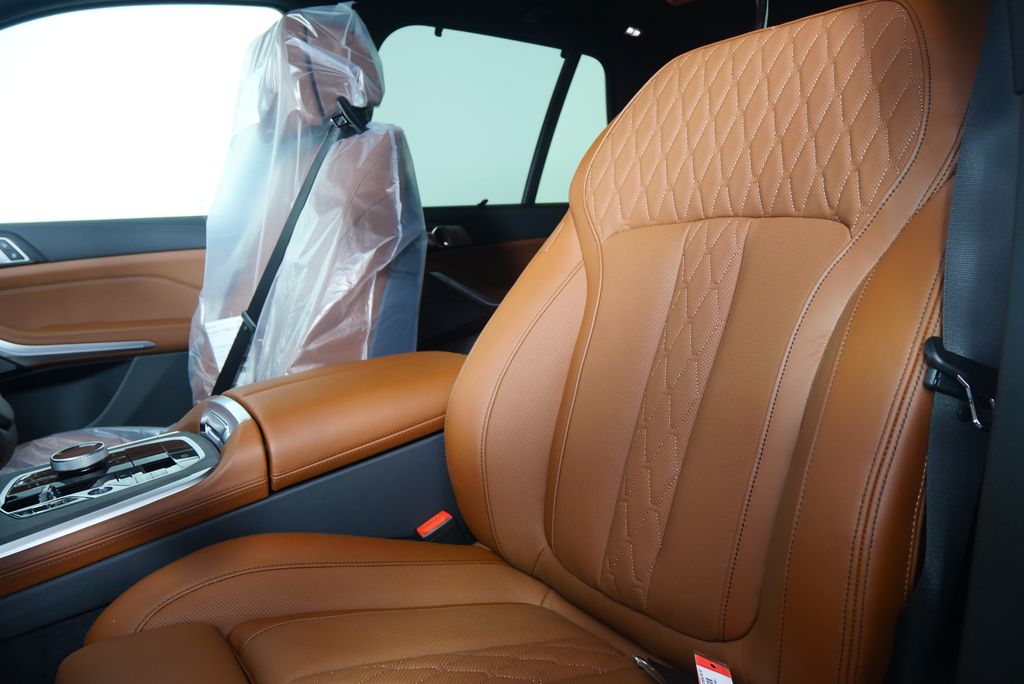 Thumbnail: 2026 BMW X5 - 10