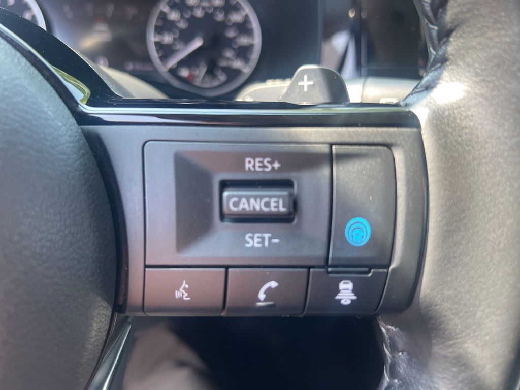 2023 Nissan Pathfinder SL photo