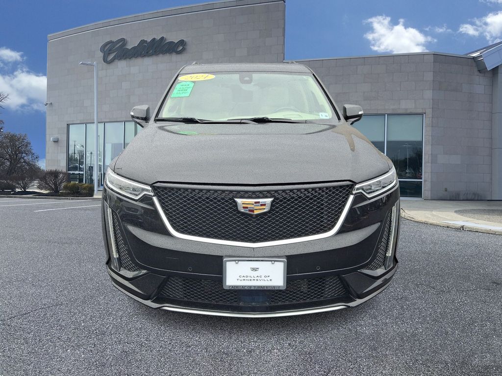 2021 Cadillac XT6 Sport 2